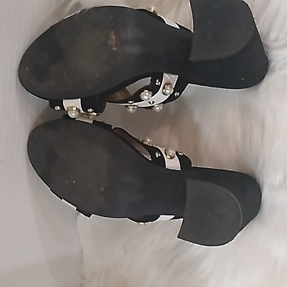 Steve Madden 8.5 Nubuck Pearl & Gold Accent Slip Ons - Picture 4 of 5